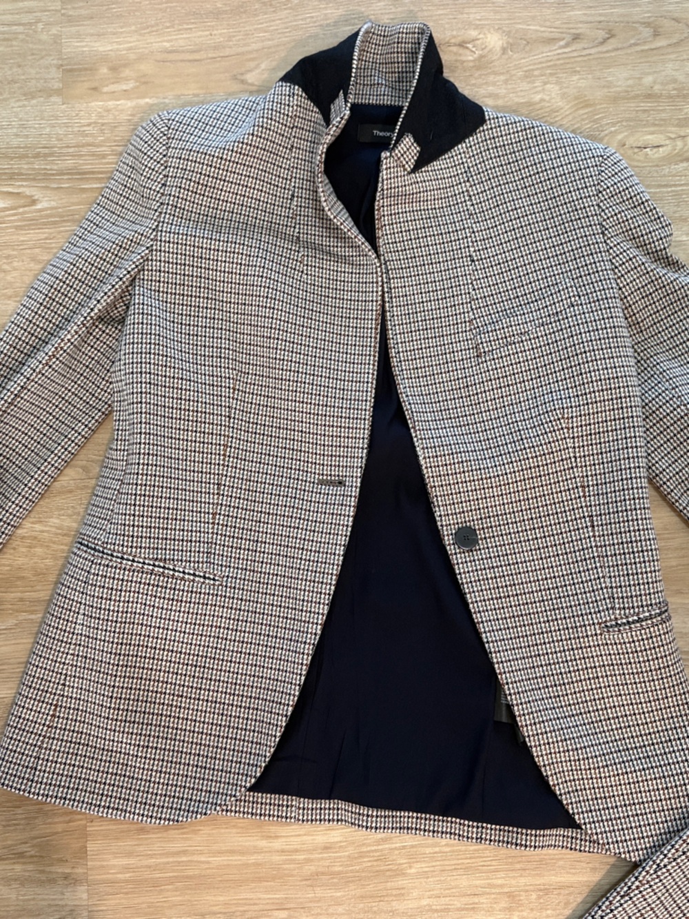 Theory Houndstooth plaid suit set